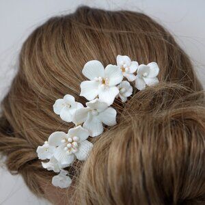 Ceramic White flower Flowers Pearl Hair comb, Bridal Hair piece